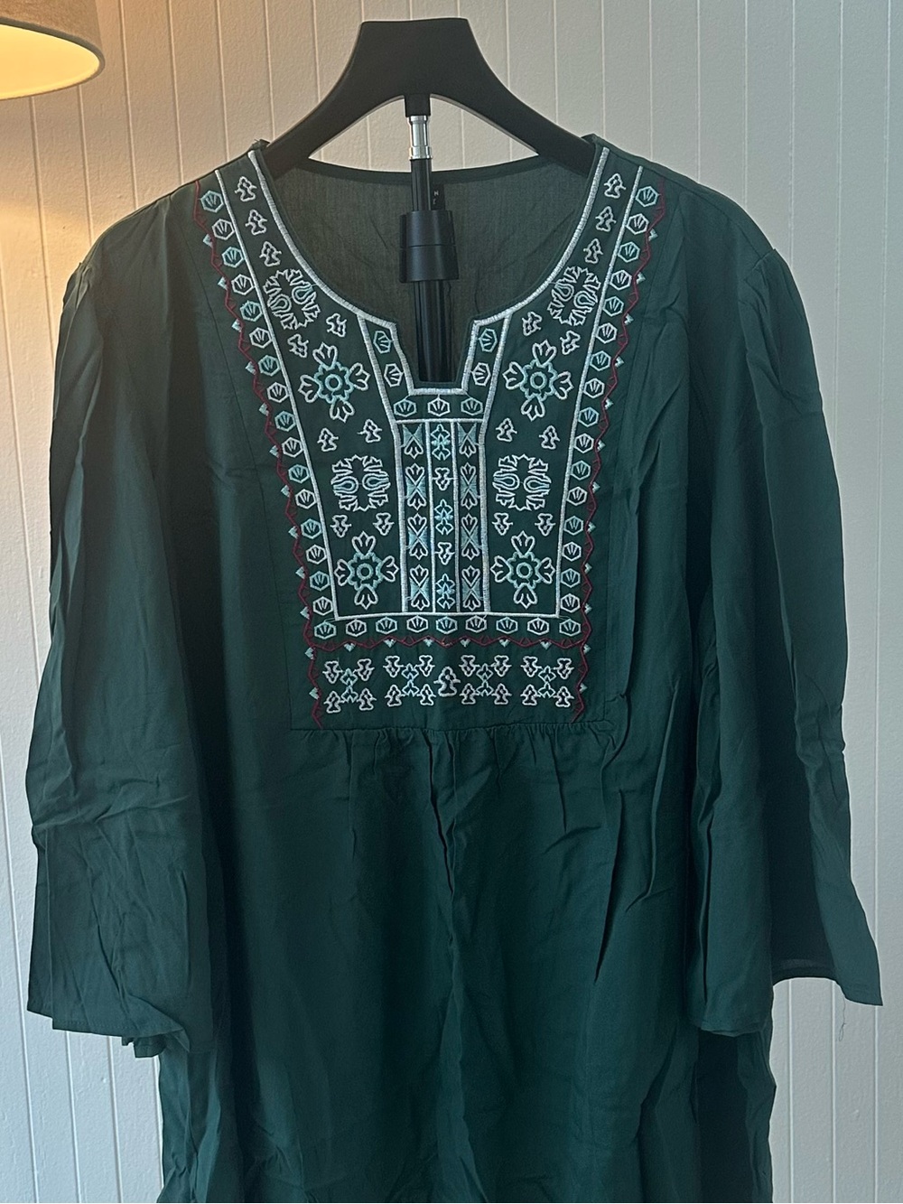 SHEIN Curve 2x Women’s Blouse with embroidered neckline - Picture 5 of 14